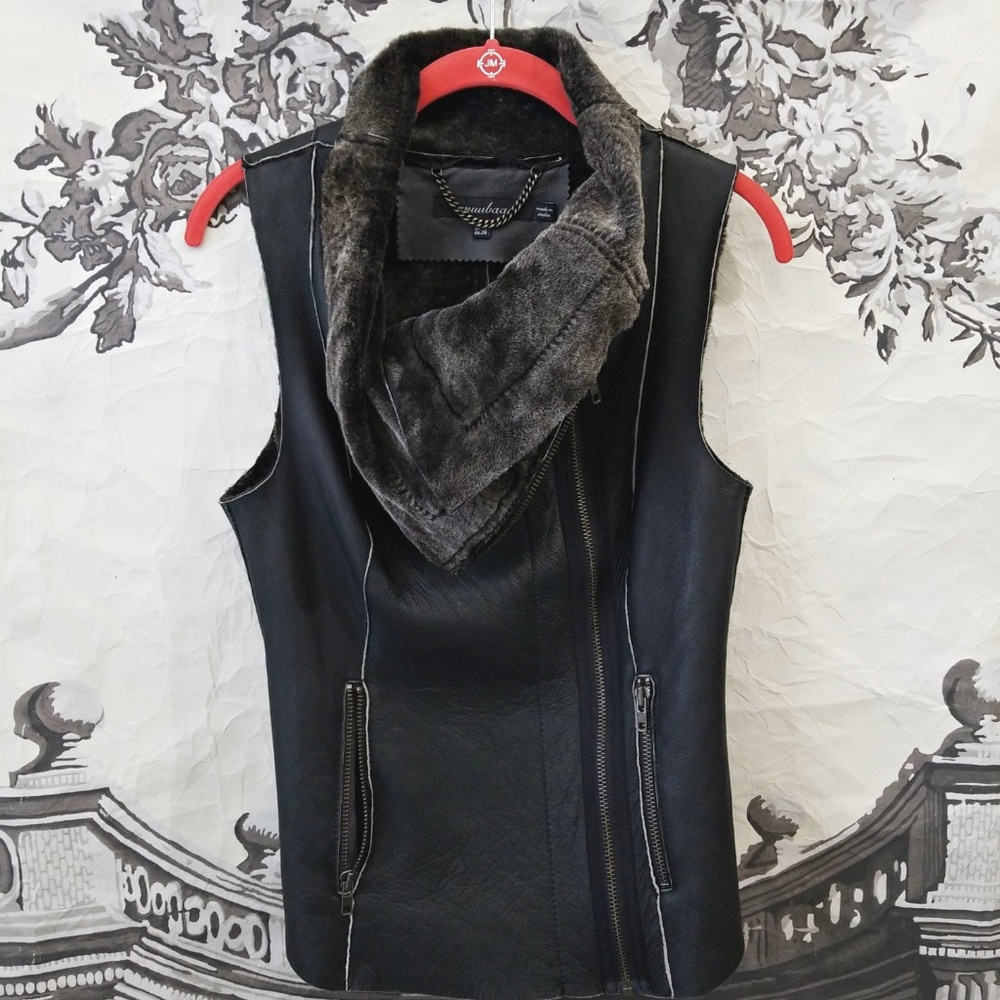 Muubaa Bronson Sheepskin Gilet in Black
